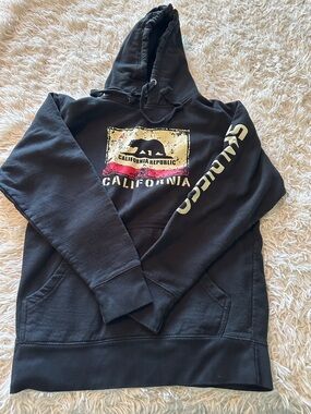 Men’s California Hoodie, Size S.